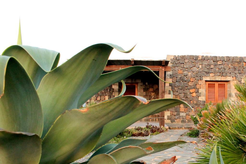 Residence Cuore Mediterraneo Pantelleria Exterior foto